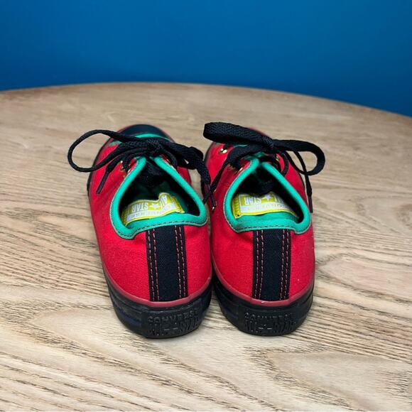 NWOT Converse Kid’s Chuck Taylor All Star Low Sneakers Green Red Black Size 2 - Picture 3 of 8